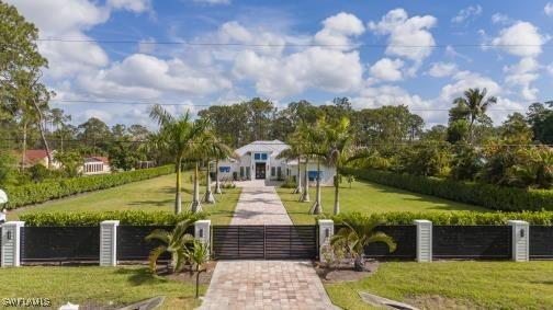 6145 Sea Grass Ln., Naples, FL 34116