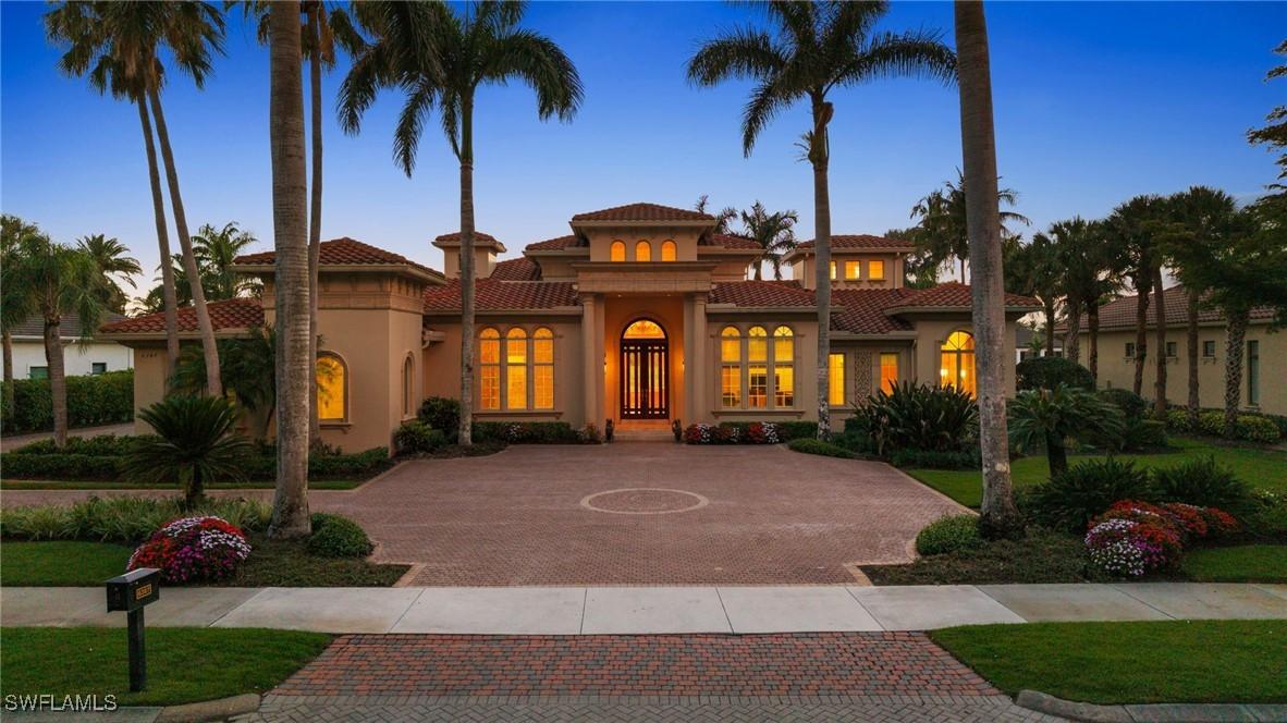 6387 Highcroft Dr., Naples, FL 34119