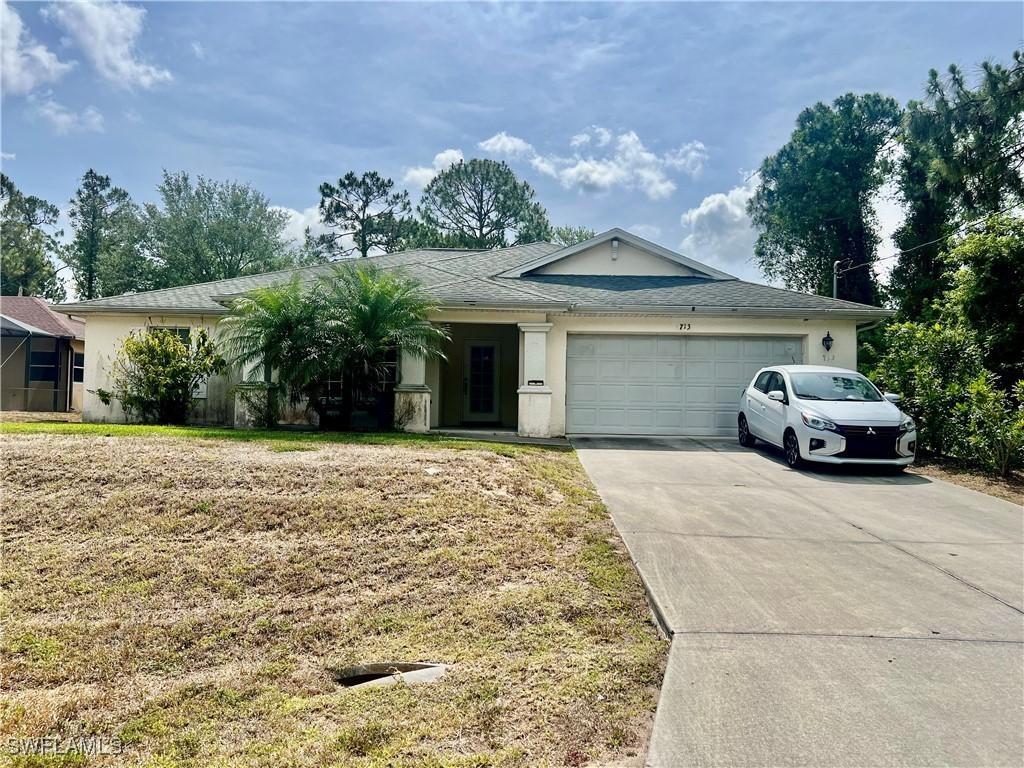 713 Crestline Ave., Lehigh Acres, FL 33974