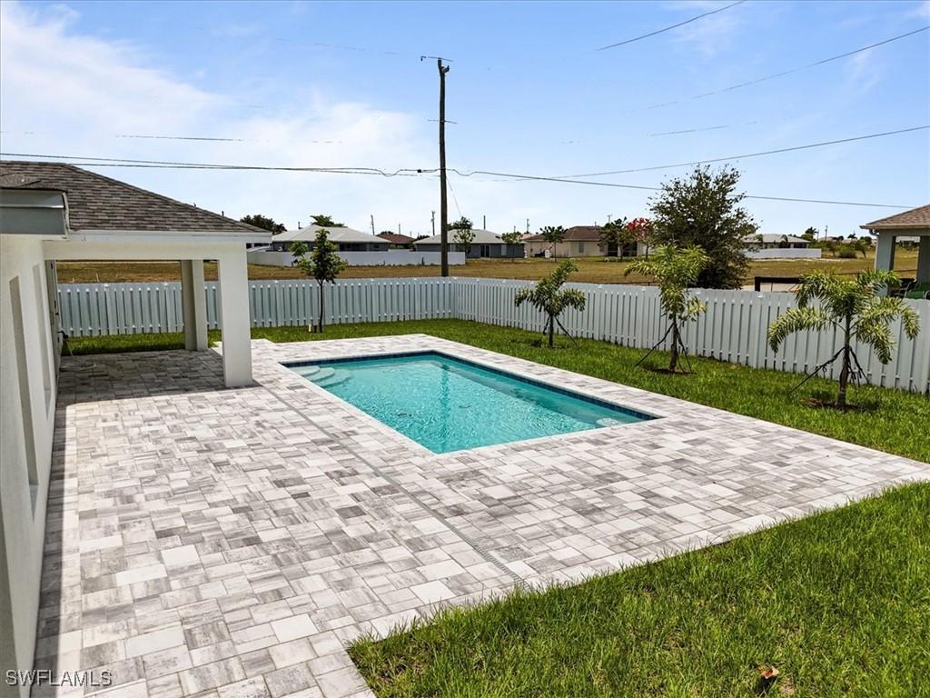 1016 NW 14th Ter., Cape Coral, FL 33993