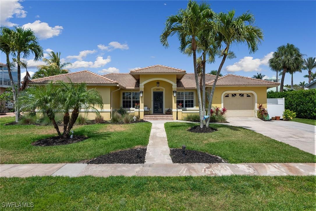 819 Buttonwood Ct., Marco Island, FL 34145