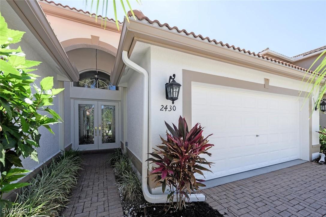 2430 Butterfly Palm Dr., Naples, FL 34119