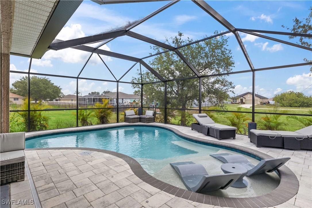 927 NW 12th Ter., Cape Coral, FL 33993