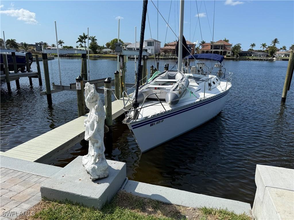 1726 Bikini Ct., Cape Coral, FL 33904