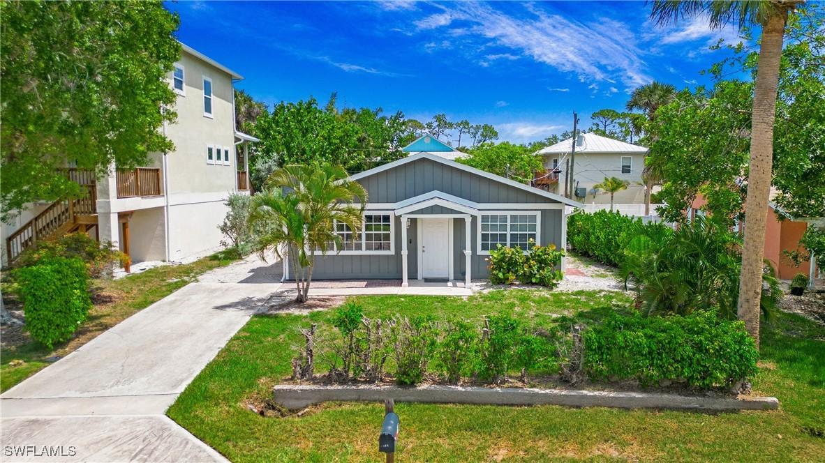 767 Glendale Ave., Naples, FL 34110