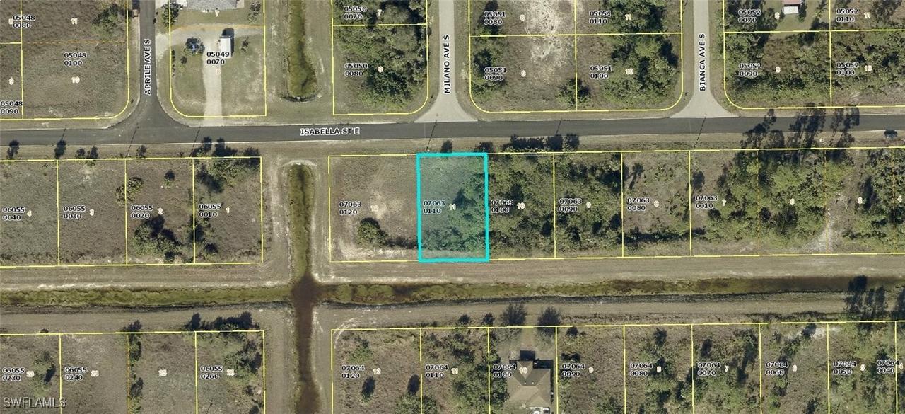 1230 Isabella St., Lehigh Acres, FL 33974