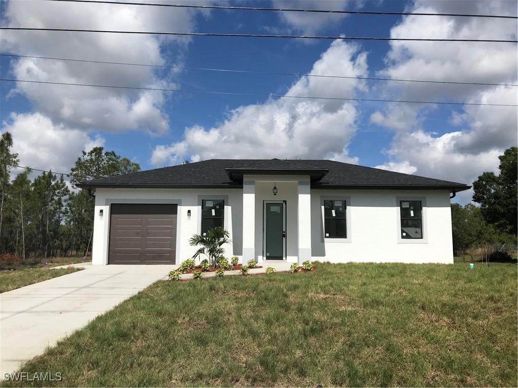 919 Glenn Ave., Lehigh Acres, FL 33972