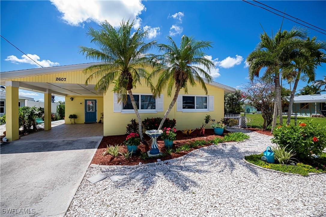 2607 Bayshore Dr., Matlacha, FL 33993