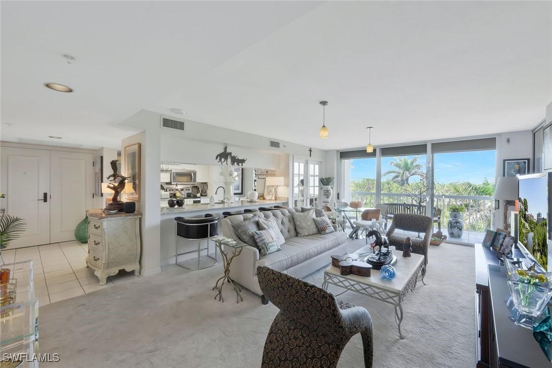 6573 Marissa Loop #303, Naples, FL 34108