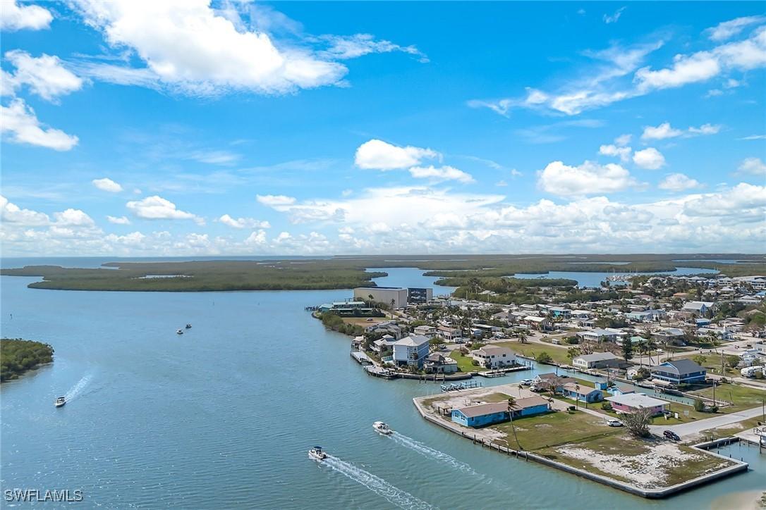 110 East Ct., Naples, FL 34140