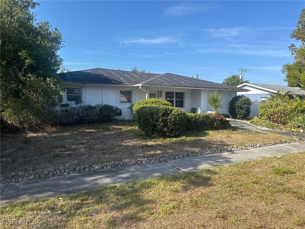 941 Jasmine St., North Fort Myers, FL 33903