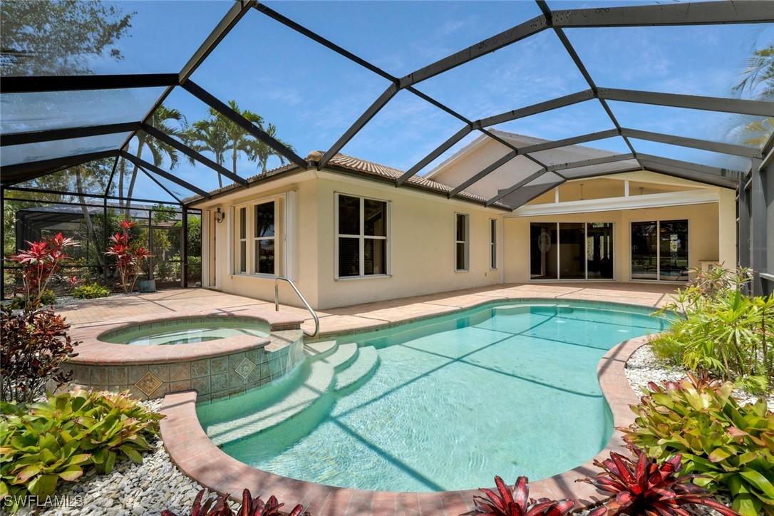 4923 Cerromar Dr., Naples, FL 34112
