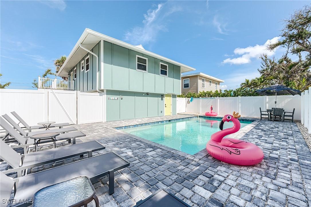 114 Lovers Ln., Fort Myers Beach, FL 33931