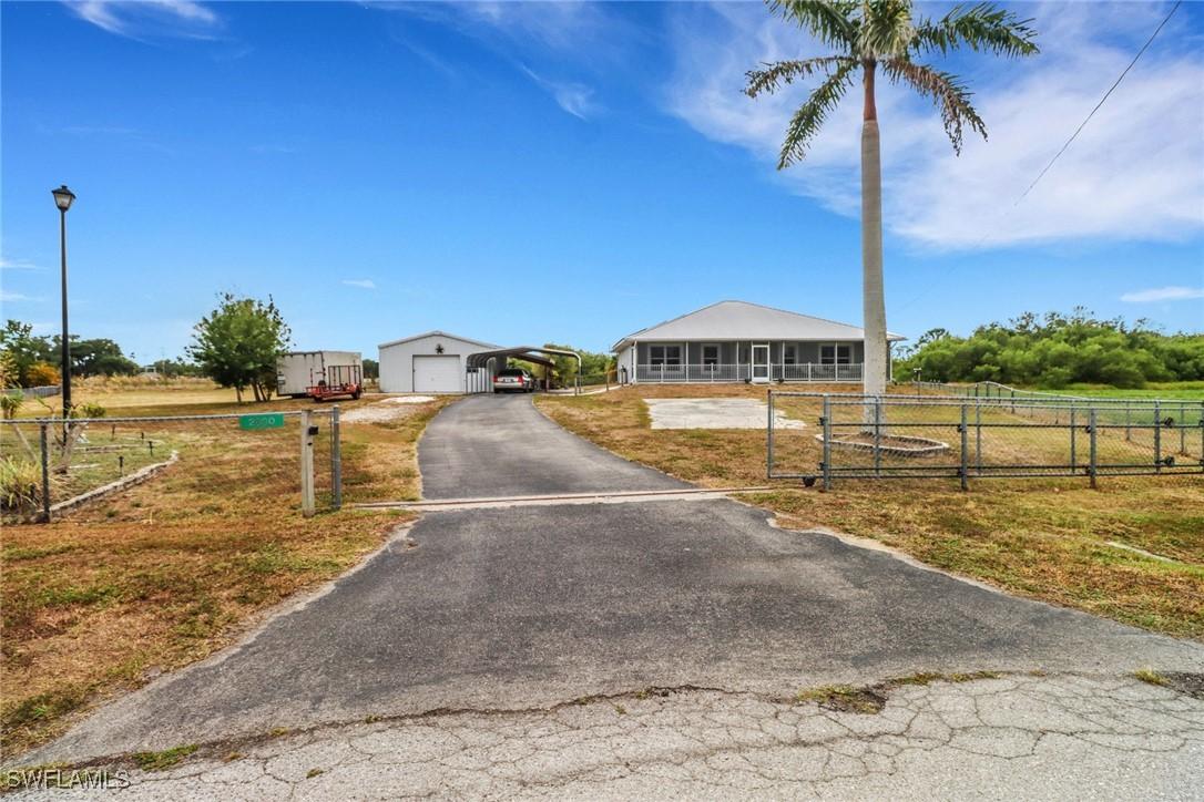 2800 Rustic Ln., North Fort Myers, FL 33917