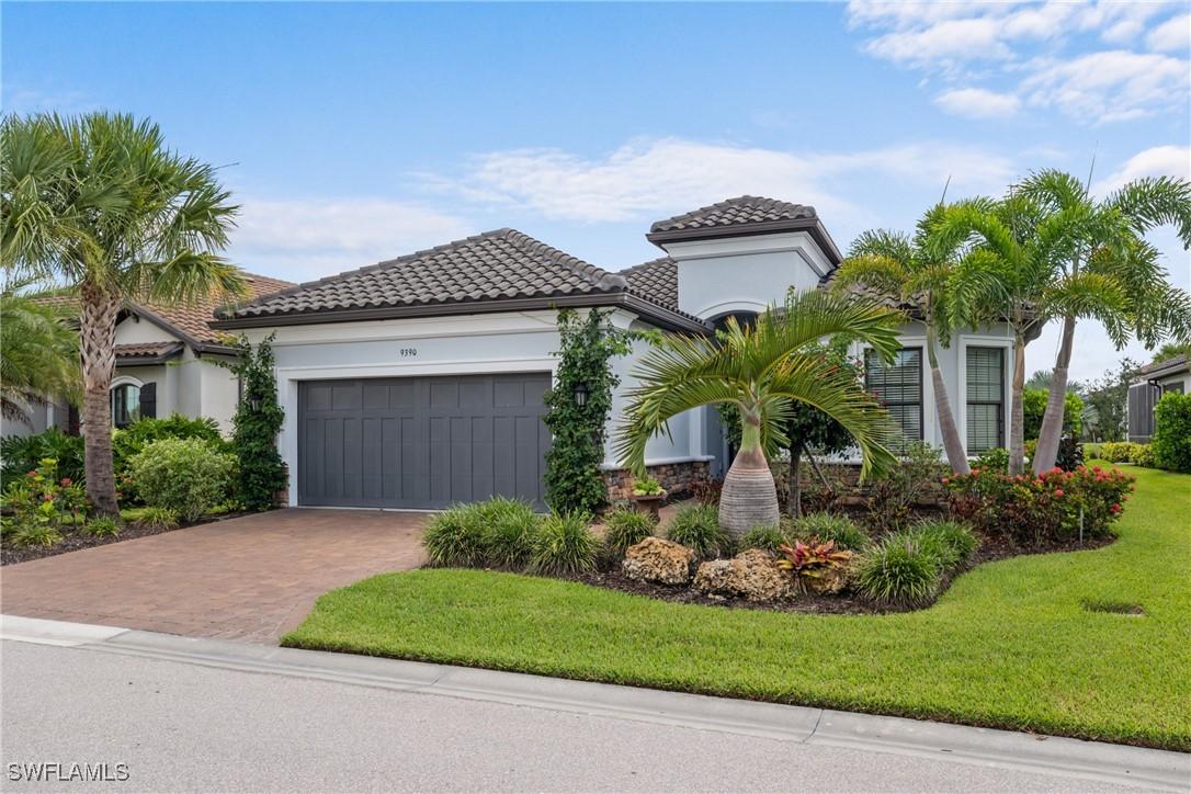 9390 Carretto Dr., Naples, FL 34119
