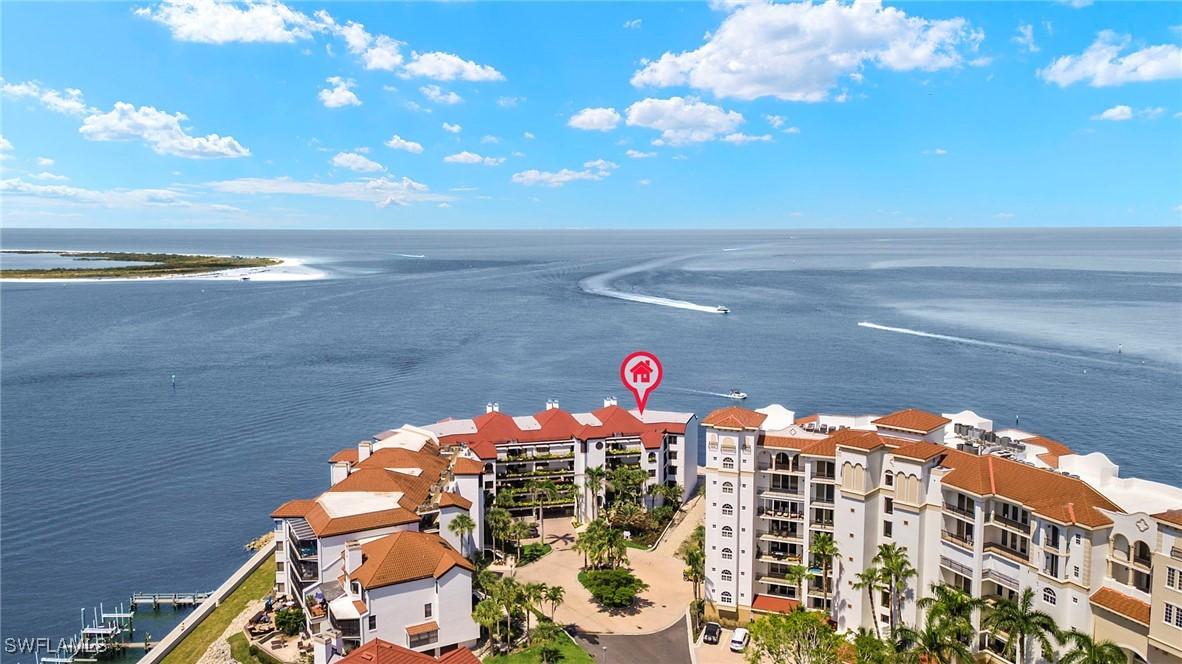 625 La Peninsula Blvd., Naples, FL 34113