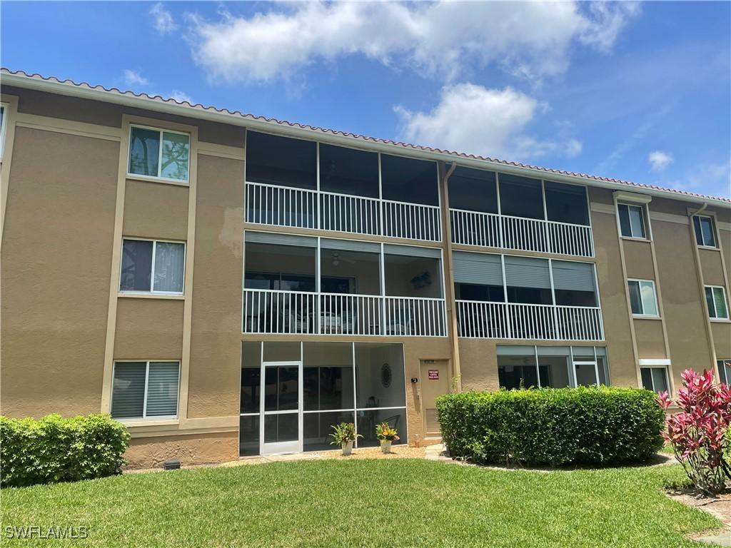 5985 Bloomfield Cir. #D205, Naples, FL 34112