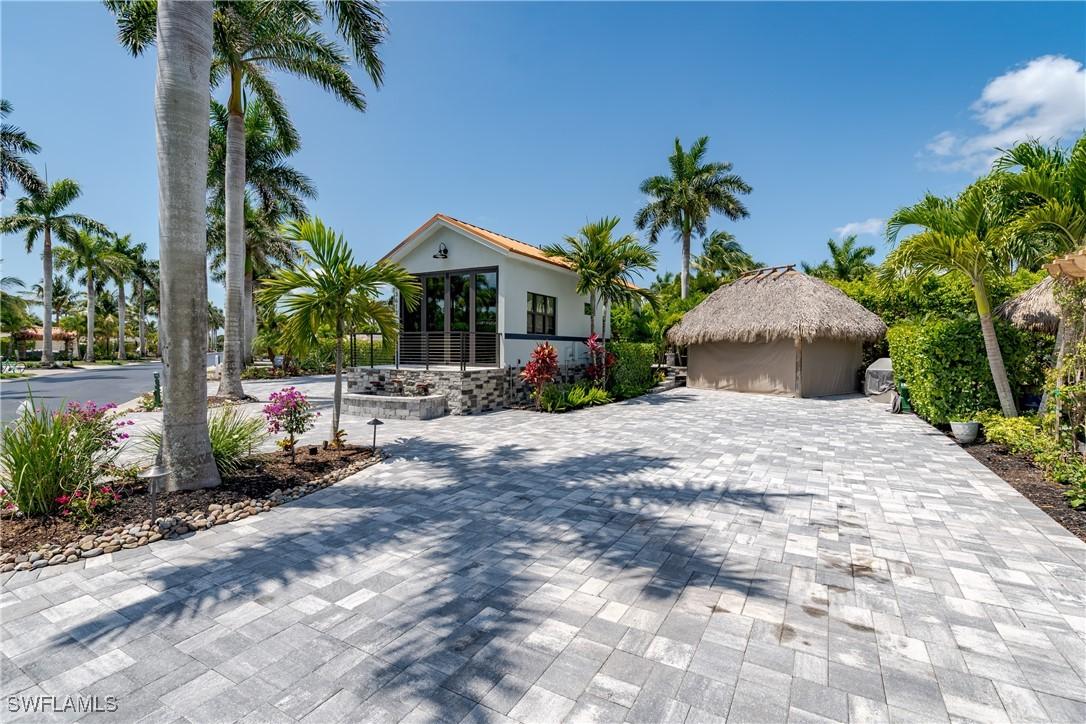 13613 Snapper Ln., Naples, FL 34114