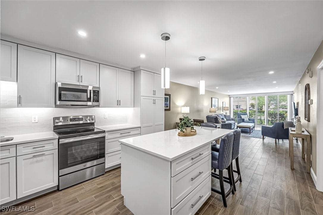 232 Banyan Blvd., Naples, FL 34102