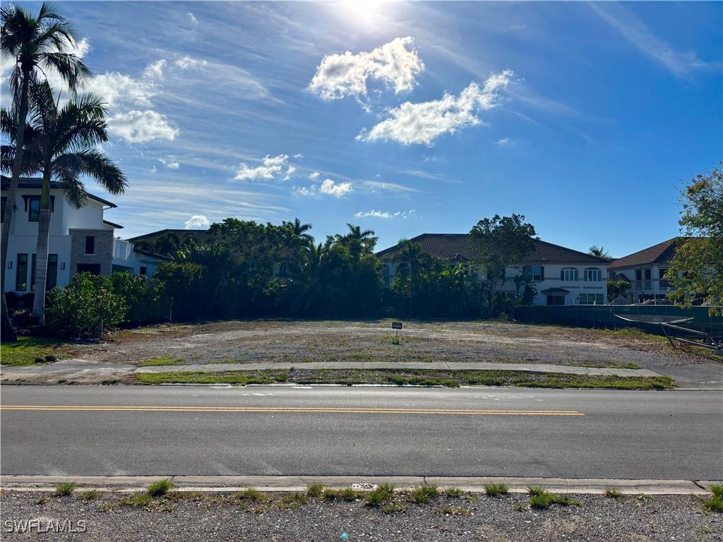 3898 Crayton Rd., Naples, FL 34103