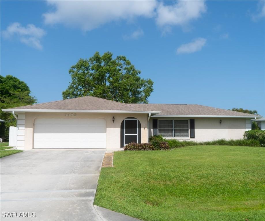9805 Oxford St., Naples, FL 34109