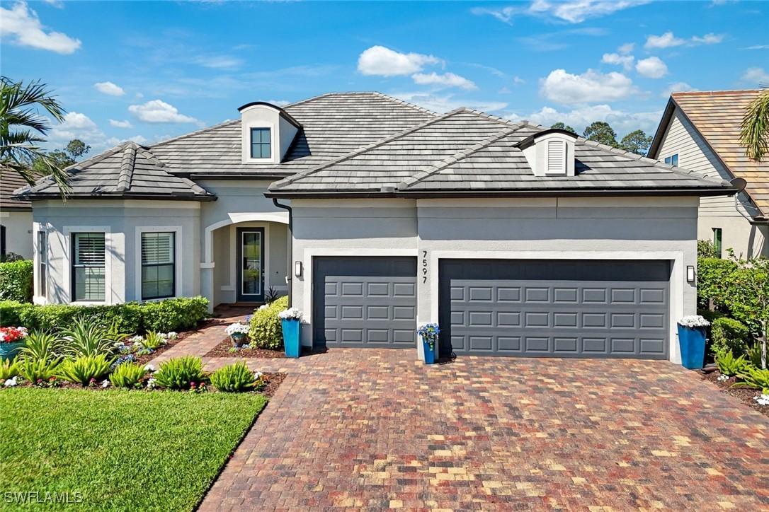 7597 Blackberry Dr., Naples, FL 34114