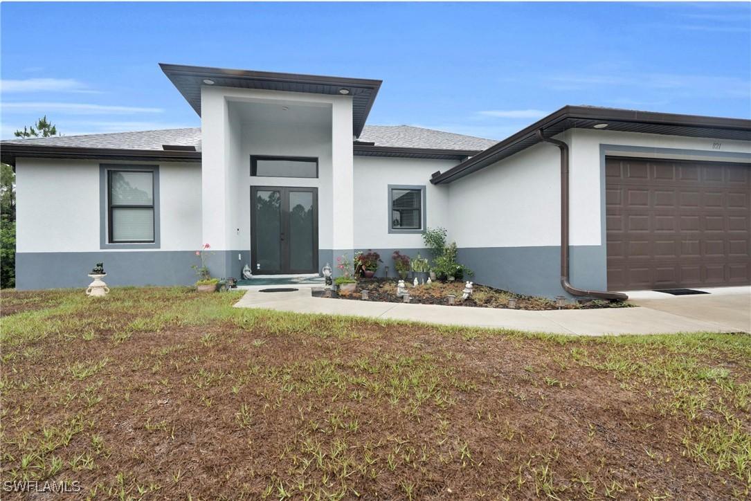821 Greenwood Ave., Lehigh Acres, FL 33972