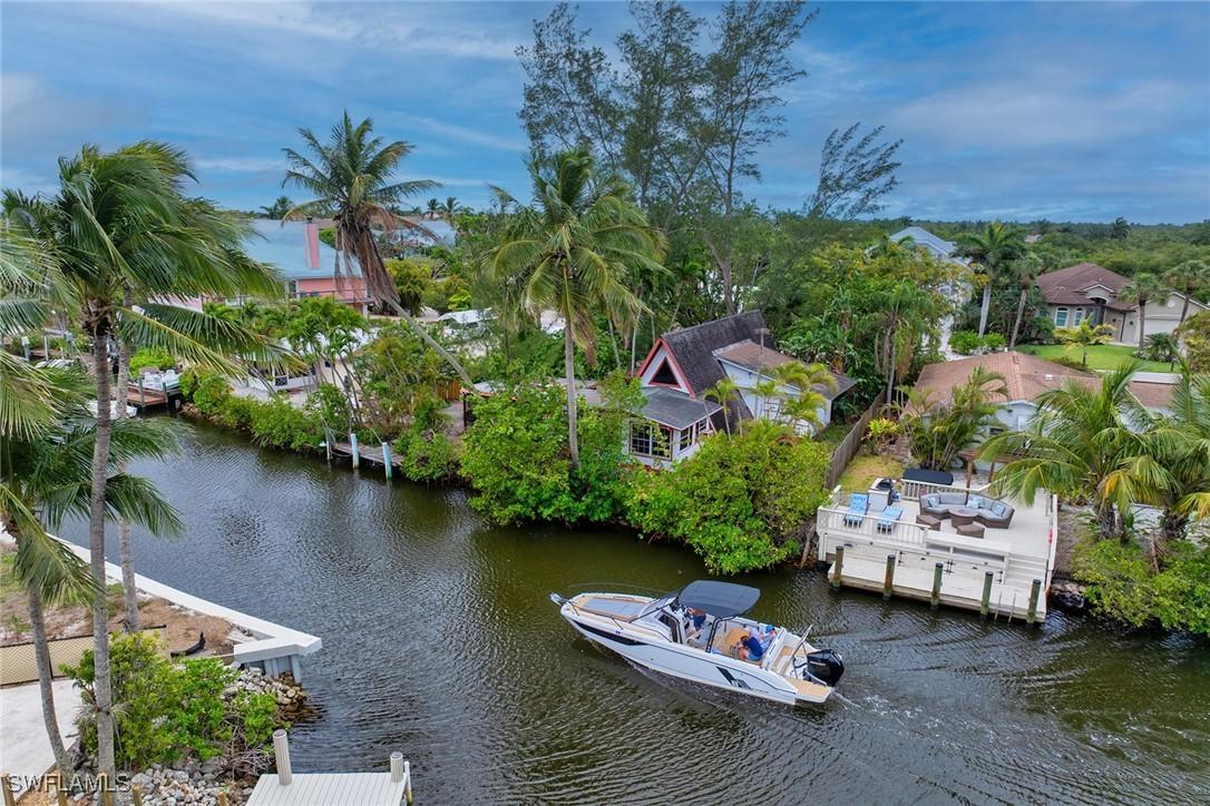 3261 Lakeview Dr., Naples, FL 34112