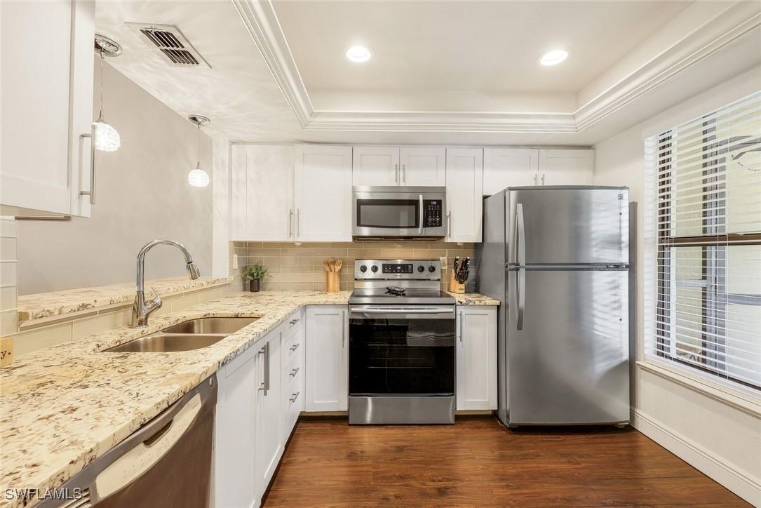 8336 Charter Club Cir. #10, Fort Myers, FL 33919
