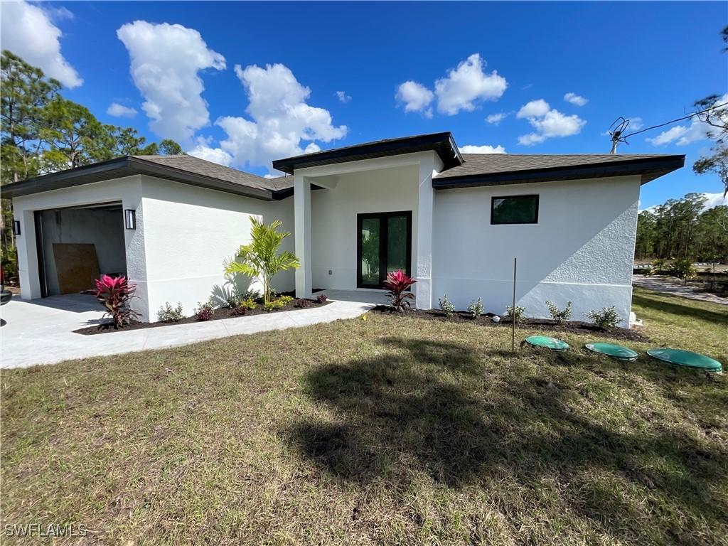 829 Gillian Ave., Lehigh Acres, FL 33974