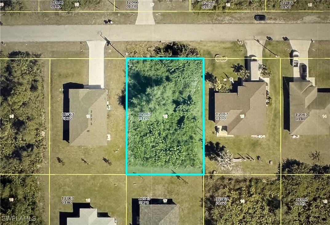 870 Chantilly St., Lehigh Acres, FL 33974