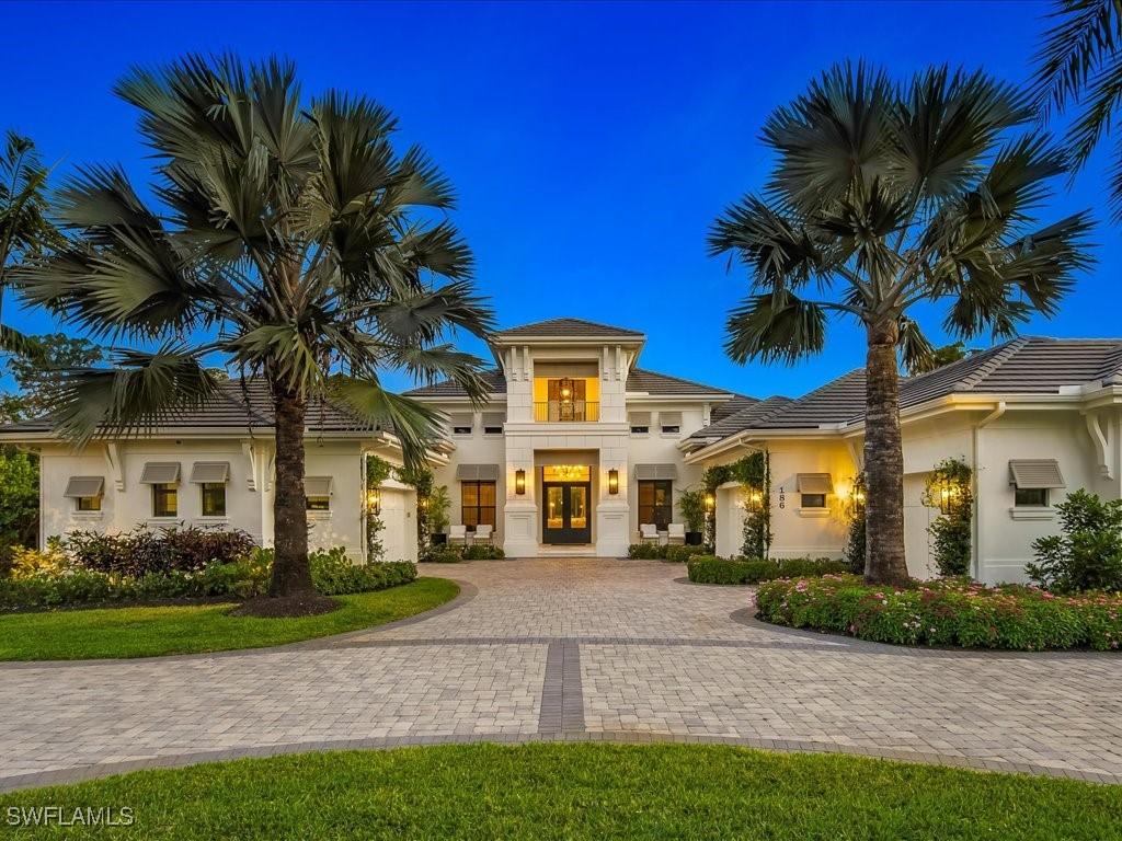 186 North St., Naples, FL 34108
