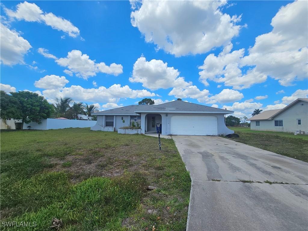 605 Lhommedieu St., Lehigh Acres, FL 33936