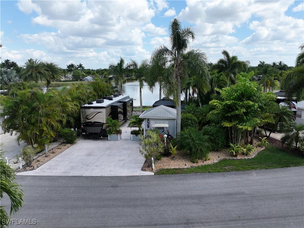 5641 Cypresswoods Resort Dr., Fort Myers, FL 33905