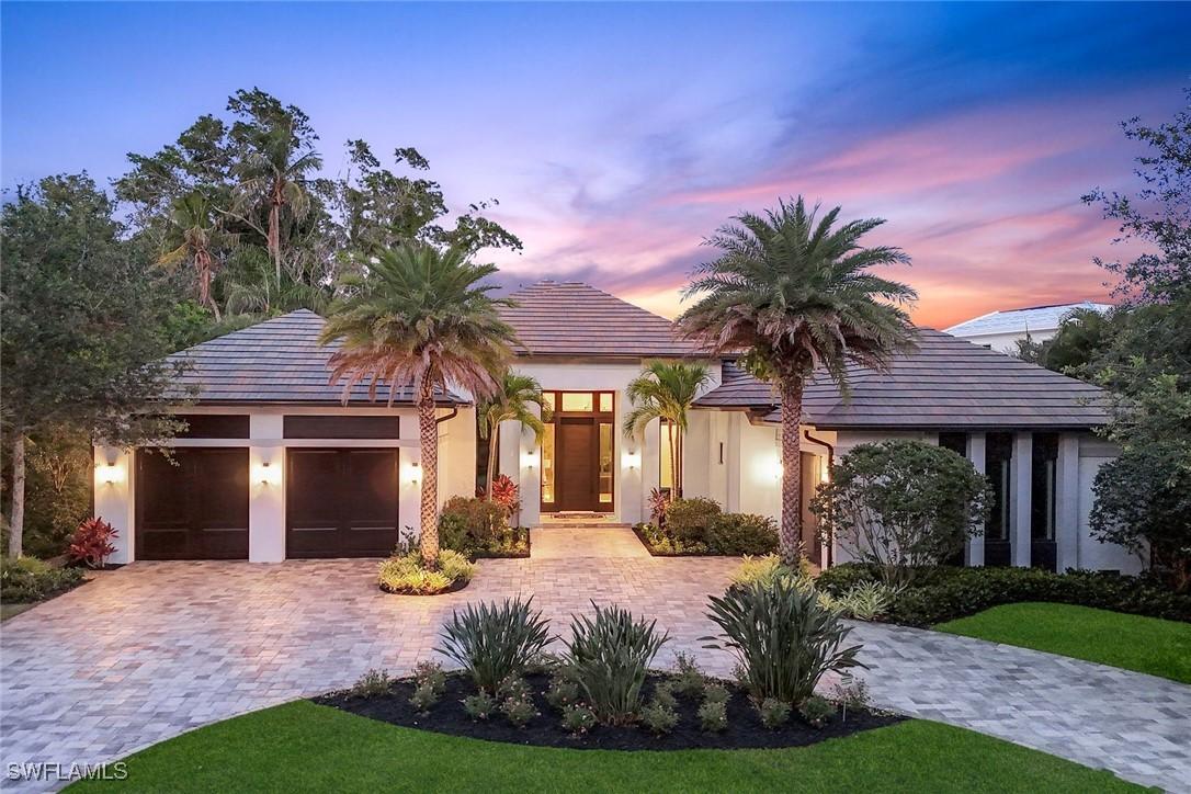 541 Whispering Pine Ct., Naples, FL 34103