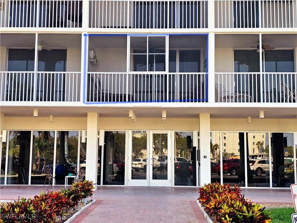 3 Bluebill Ave. ##211, Naples, FL 34108