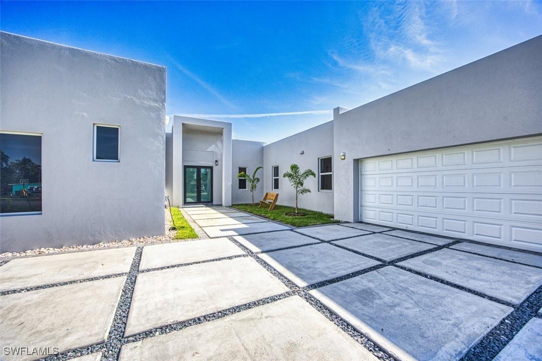 3995 Edgewood Ave., Fort Myers, FL 33916