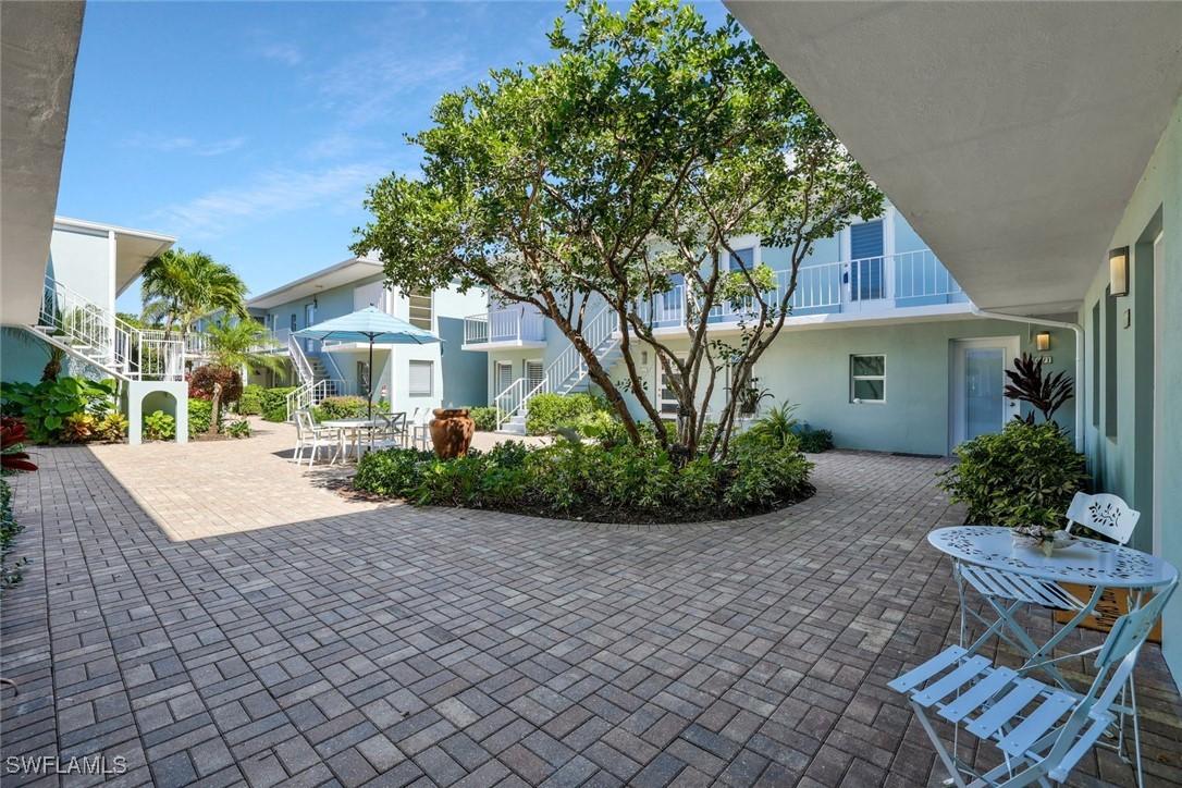 683 12th Ave., Naples, FL 34102
