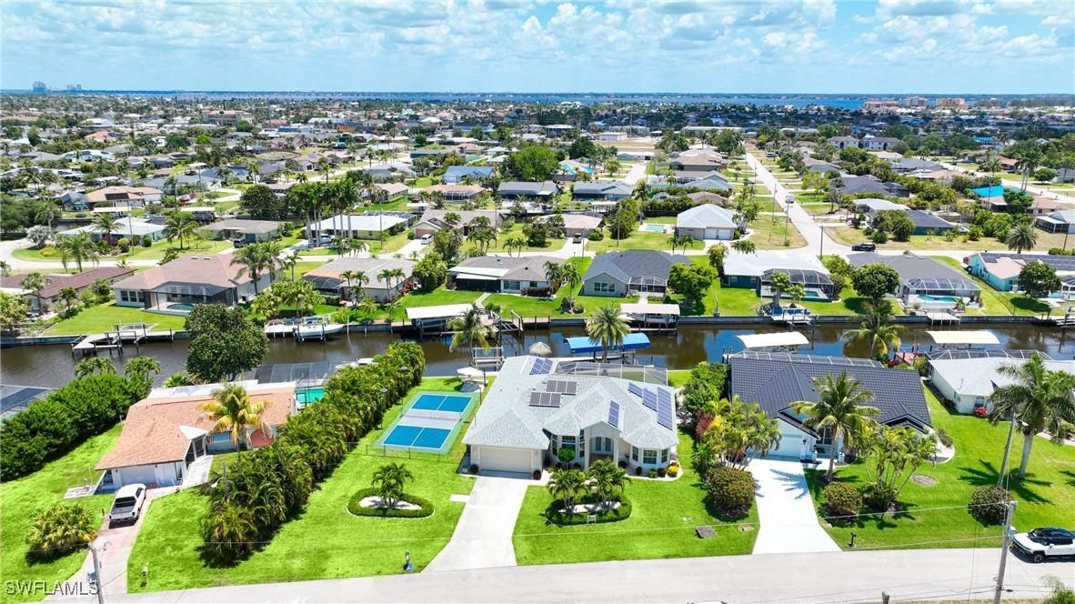 3823 SE 12th Pl., Cape Coral, FL 33904
