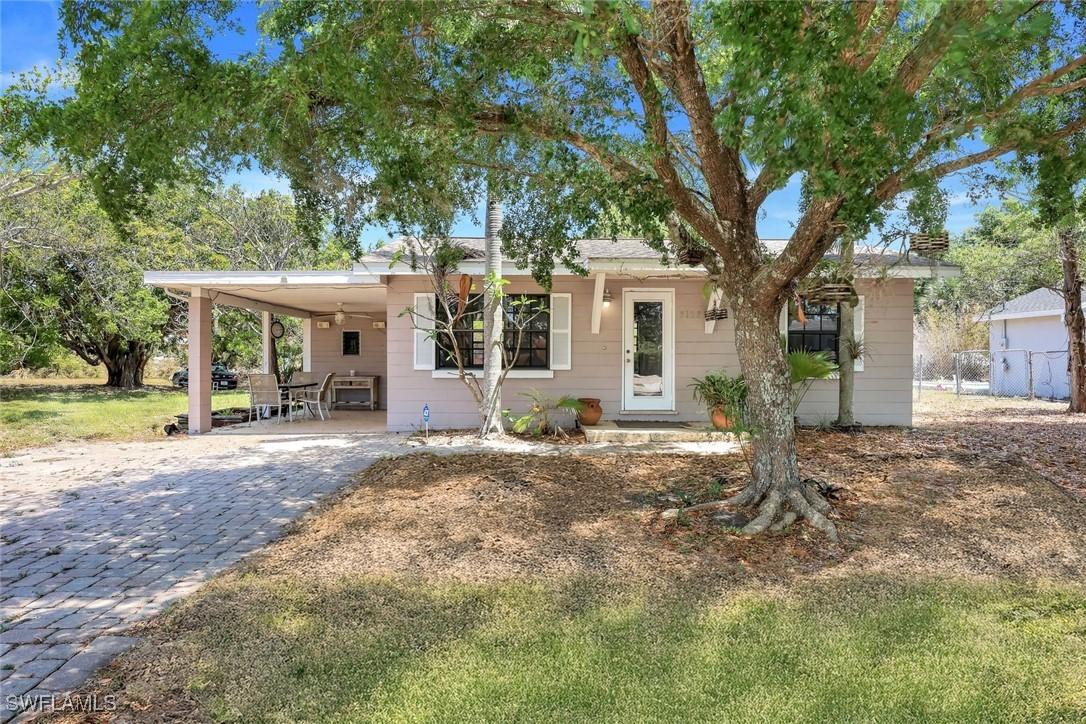 3163 Caledonia Ave., Naples, FL 34112