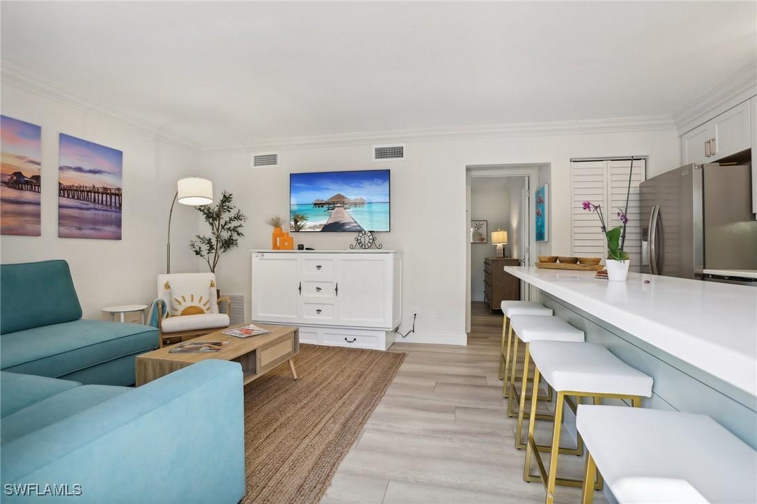 980 7th Ave. #104, Naples, FL 34102