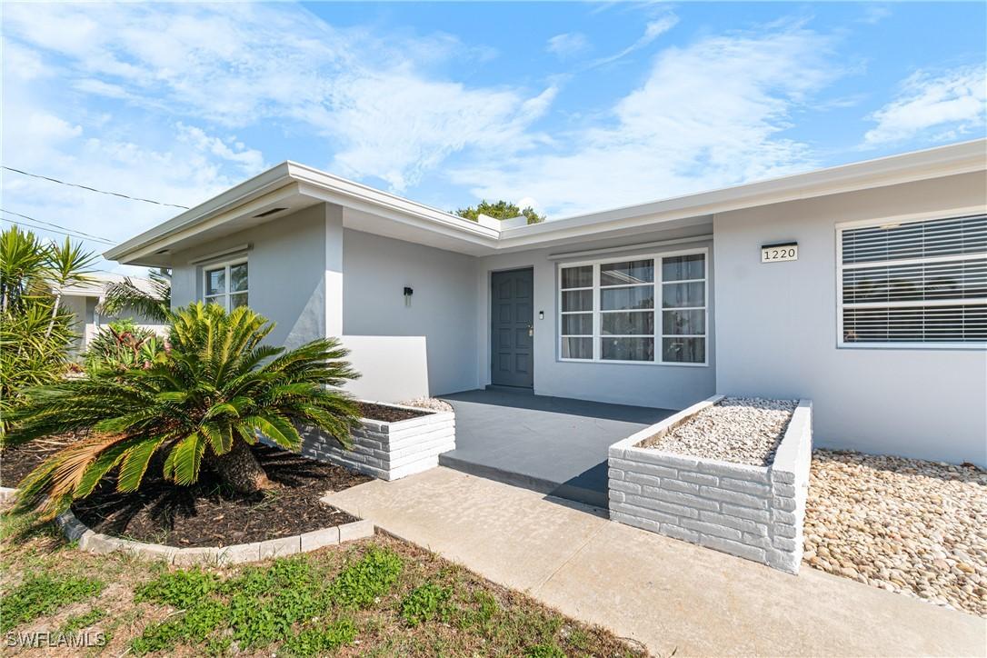 1220 SE 32nd St., Cape Coral, FL 33904