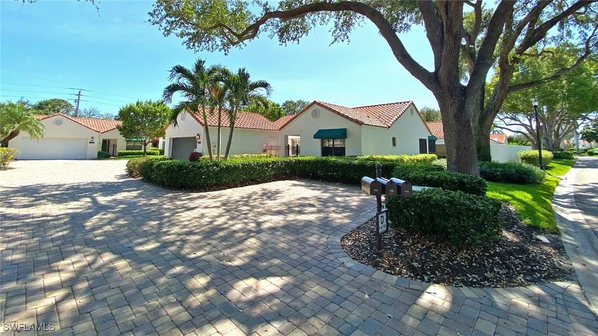 718 Reef Point Cir., Naples, FL 34108