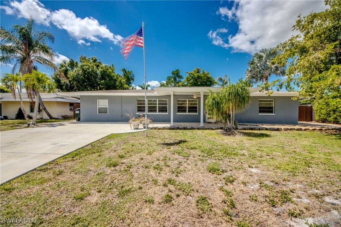 1426 Davis Dr., Fort Myers, FL 33919