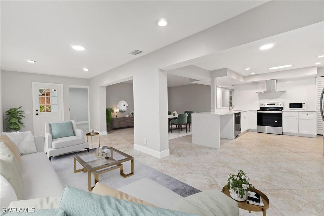 3 Kings Rd. #A7, Naples, FL 34112