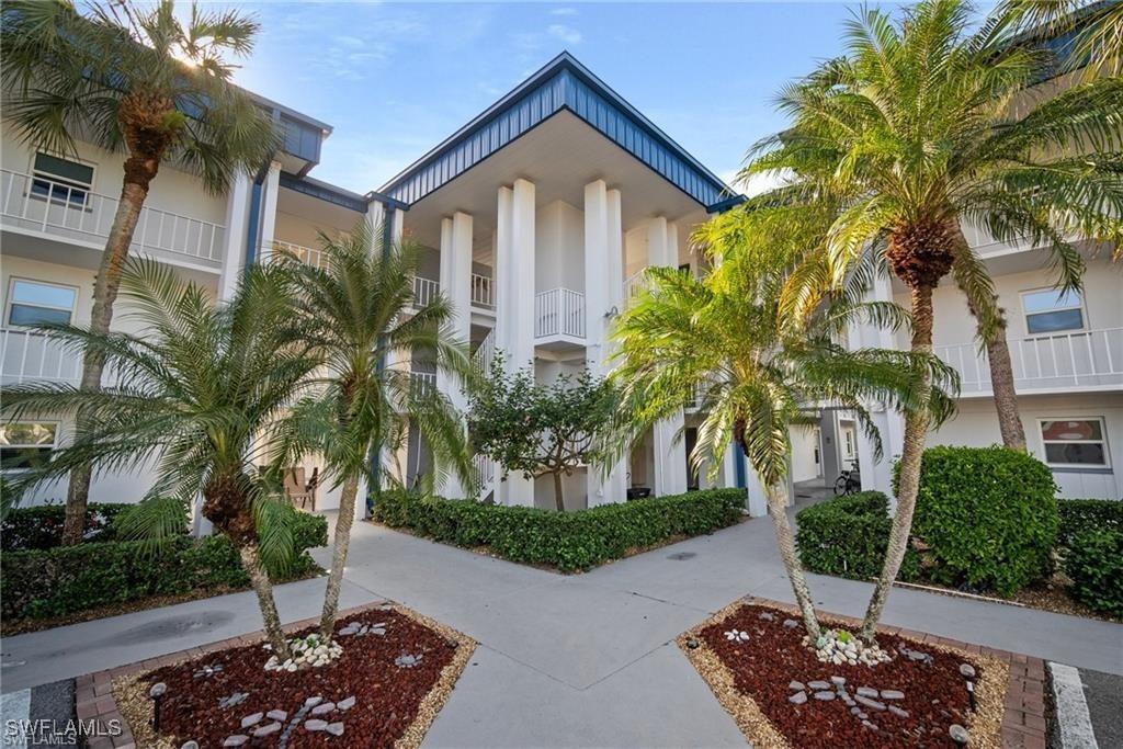 1828 Pine Valley Dr. #310, Fort Myers, FL 33907