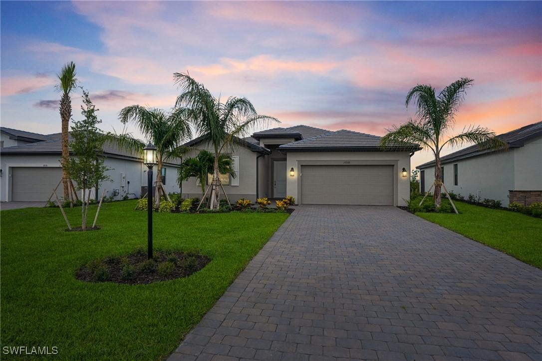 19282 Hinkley Dr., Estero, FL 33928