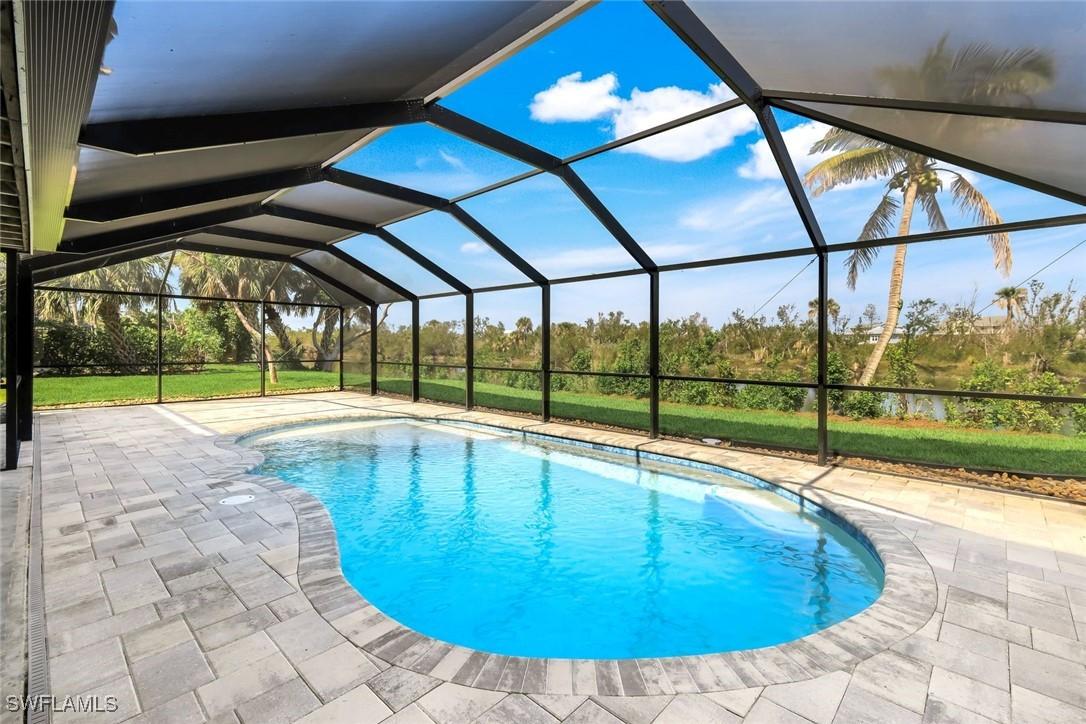 647 Rabbit Rd., Sanibel, FL 33957