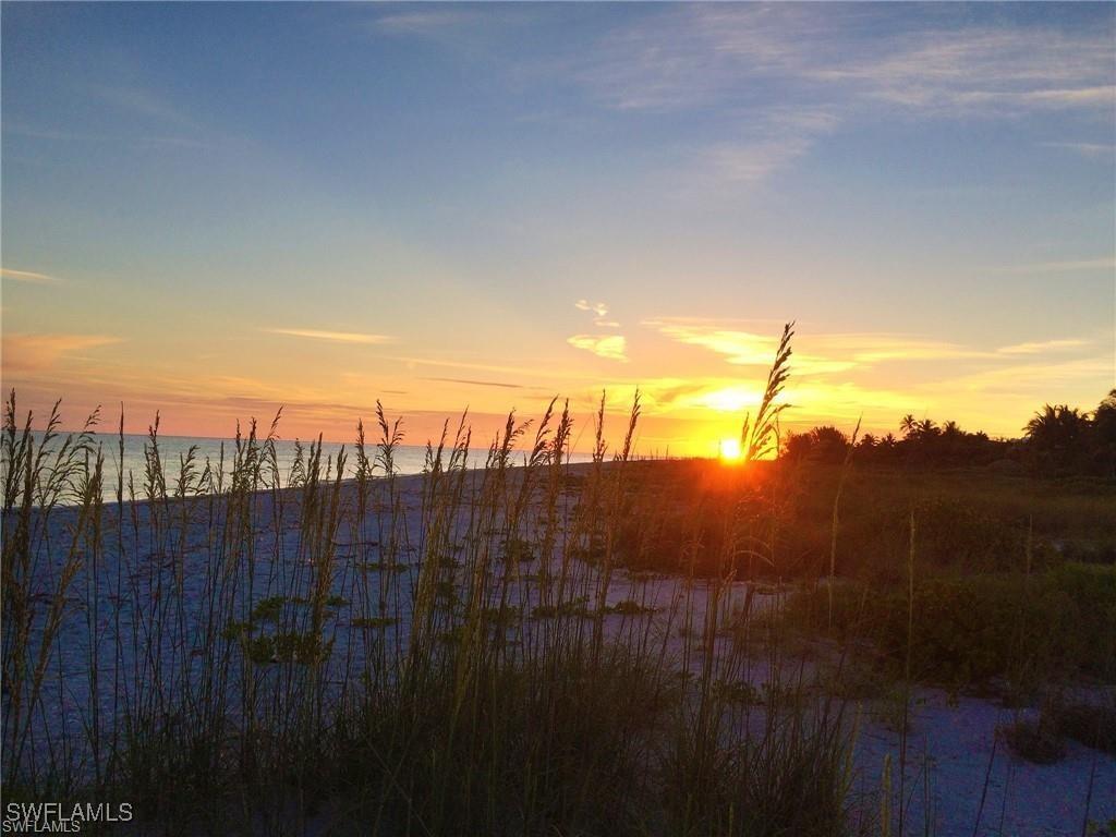 647 Rabbit Rd., Sanibel, FL 33957