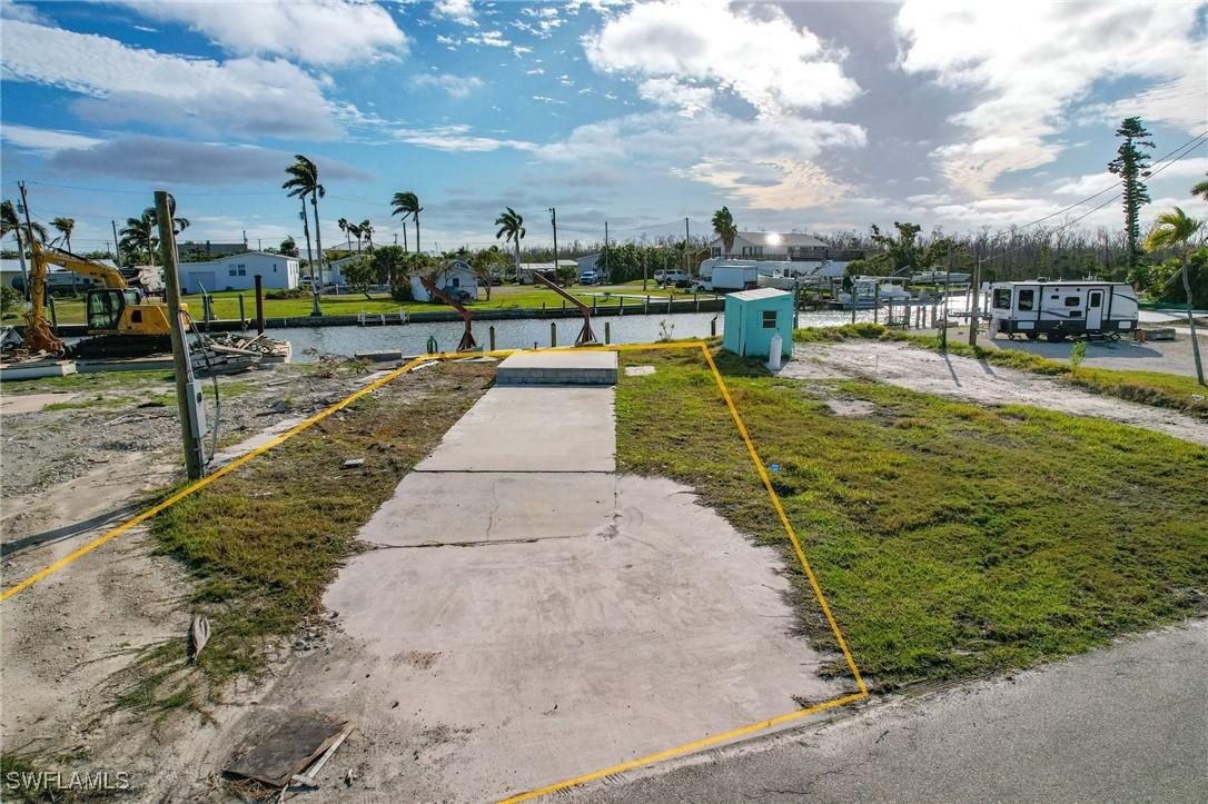 3913 Areca Dr., St. James City, FL 33956